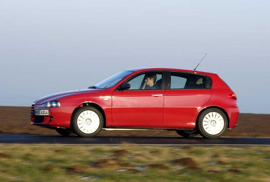  Alfa Romeo 147 5-Door (937B) 2004 года  (фото 1 из 19)